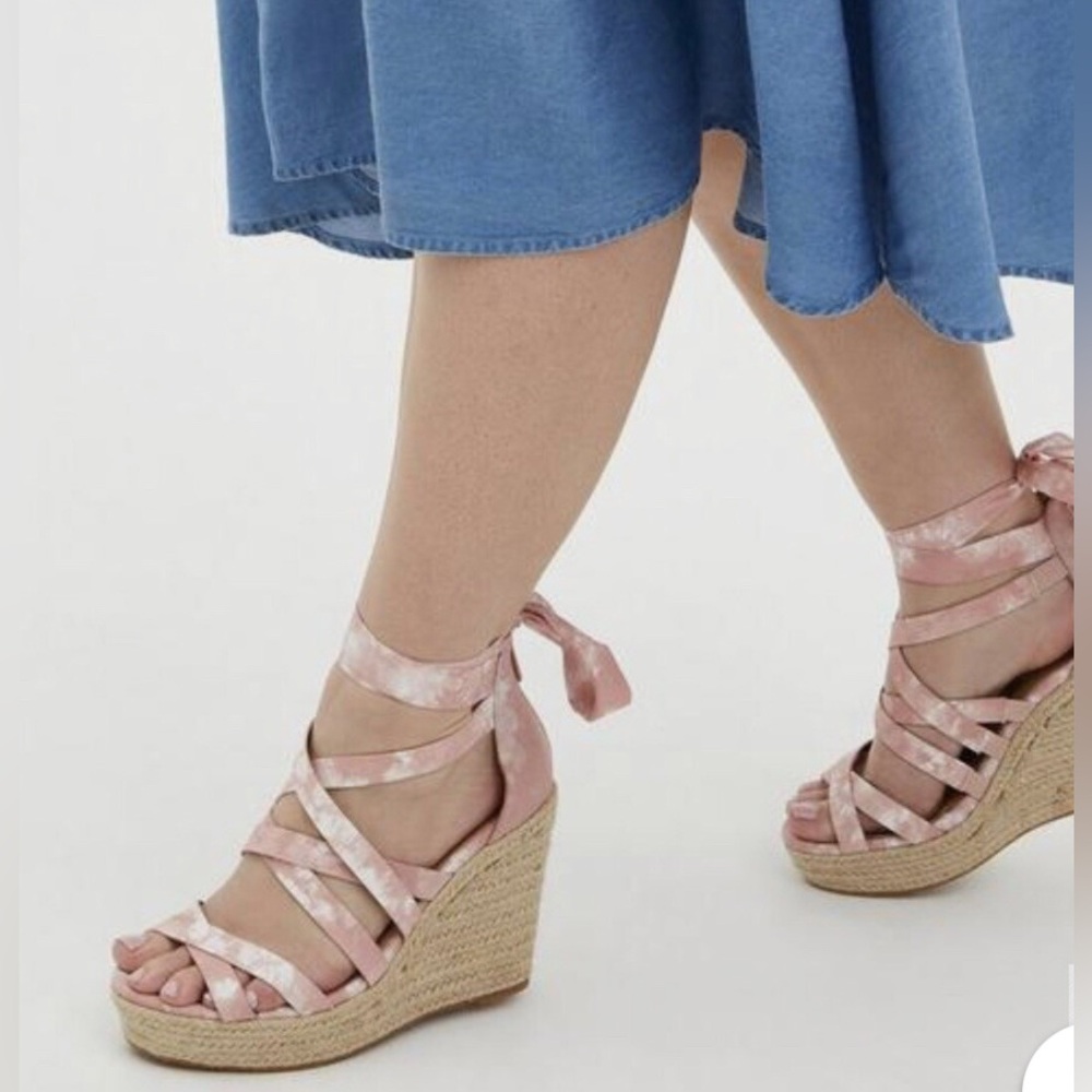 TORRID Ankle Wrap Platform Wedge Blush Tie Dye Espadrilles‎ Women’s Size 10.5 WW